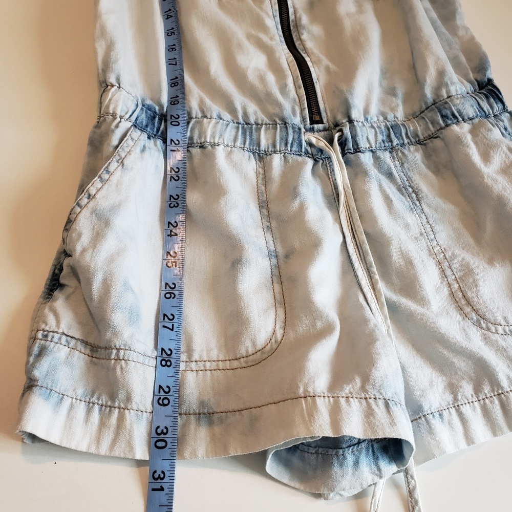 Life In Progress Chambray Romper - Picture 6 of 8